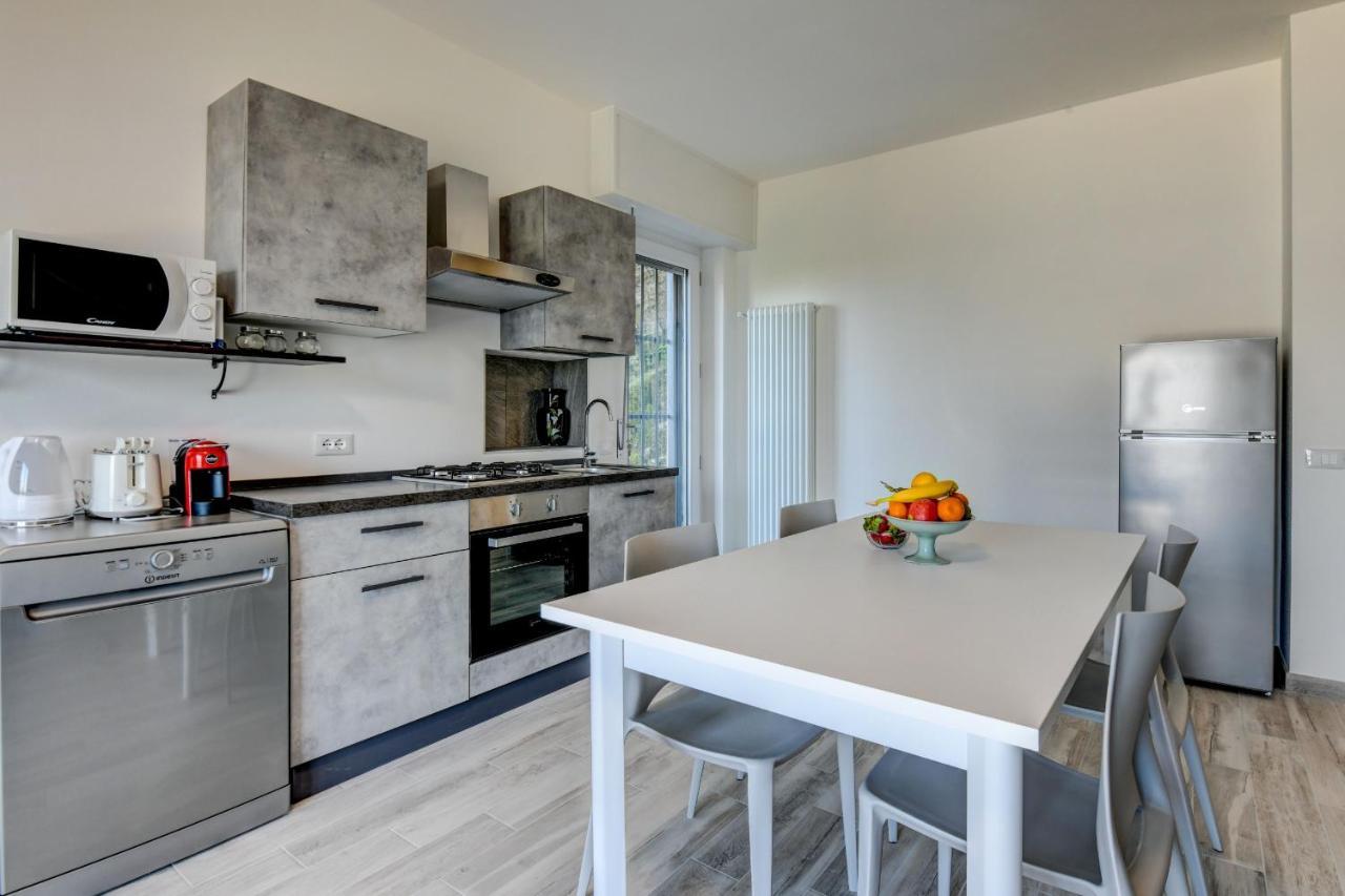 Holiday Apartments Brenzone Esterno foto