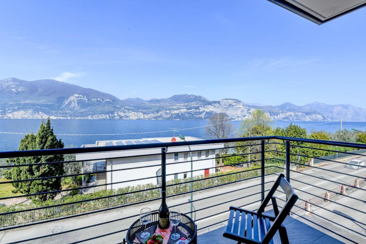 Holiday Apartments Brenzone Esterno foto
