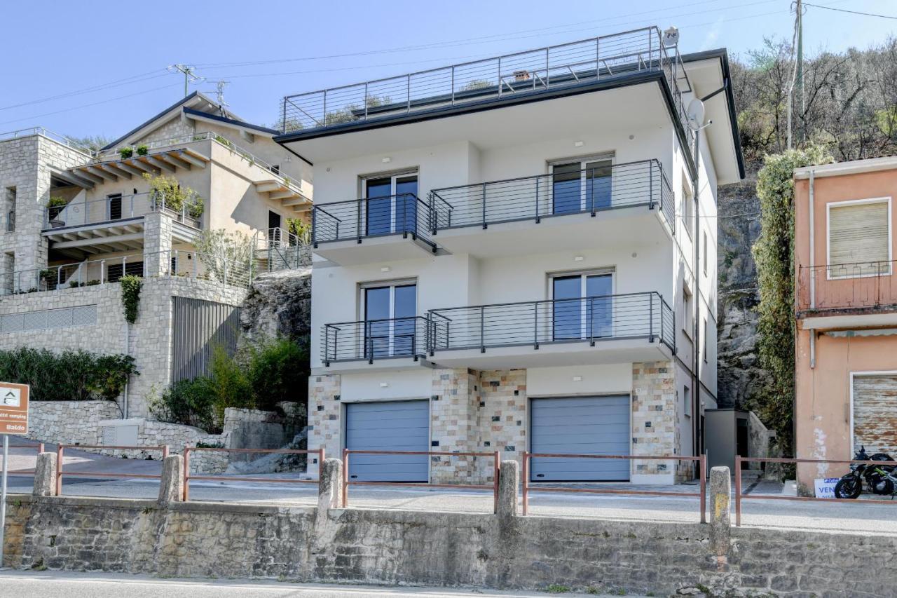 Holiday Apartments Brenzone Esterno foto